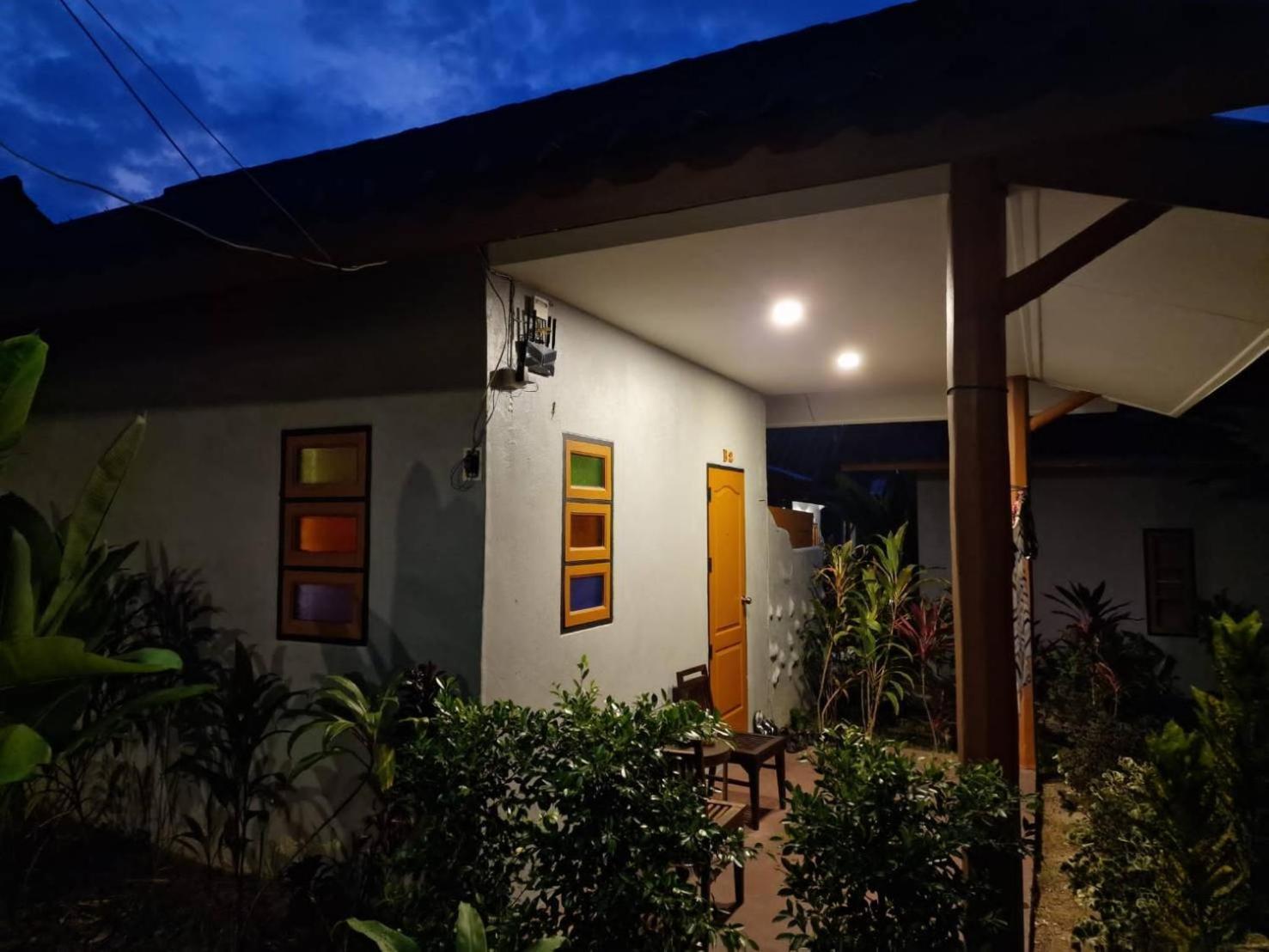 Khaolak Banana Bungalow Khao Lak Esterno foto
