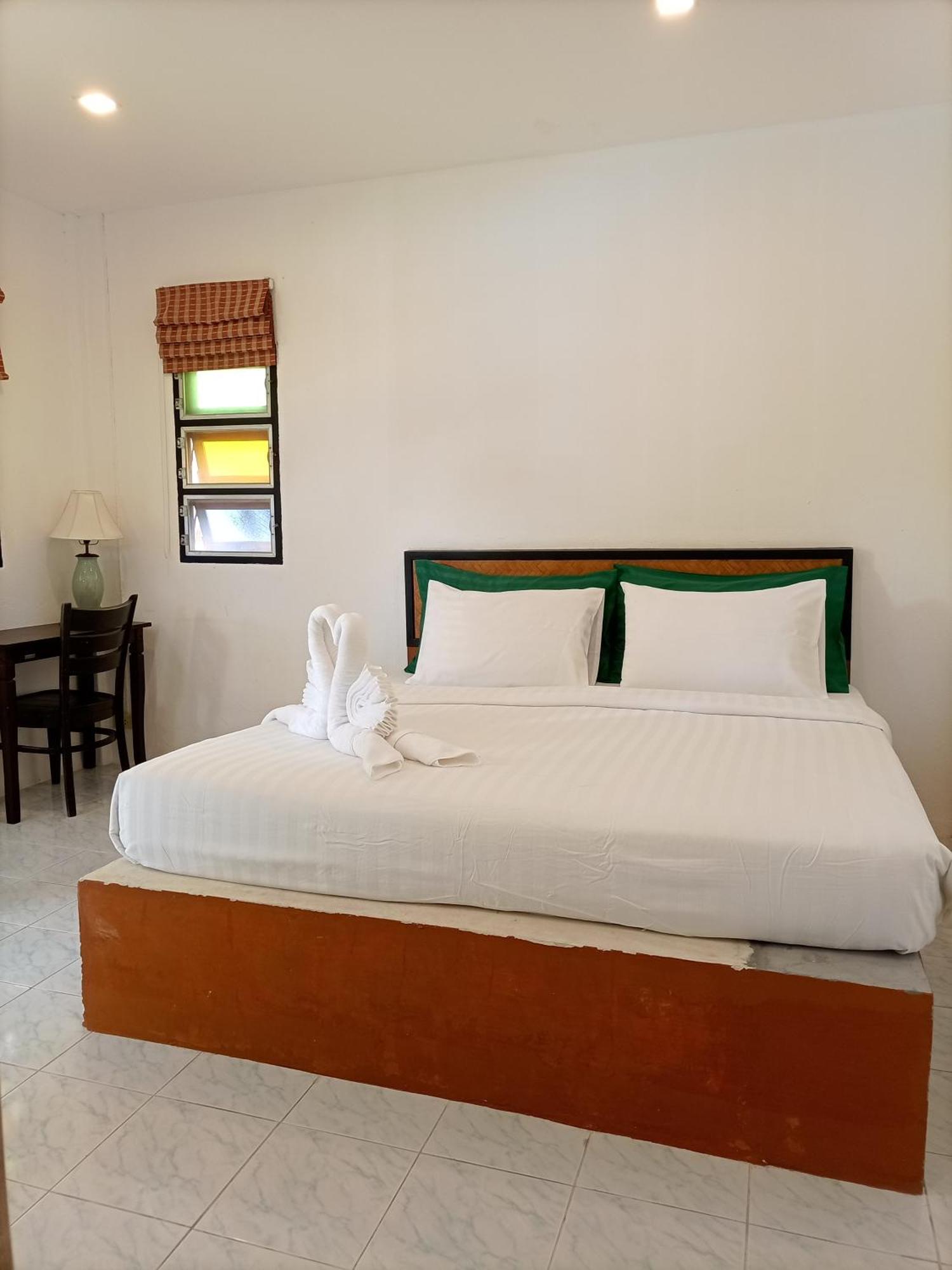 Khaolak Banana Bungalow Khao Lak Esterno foto