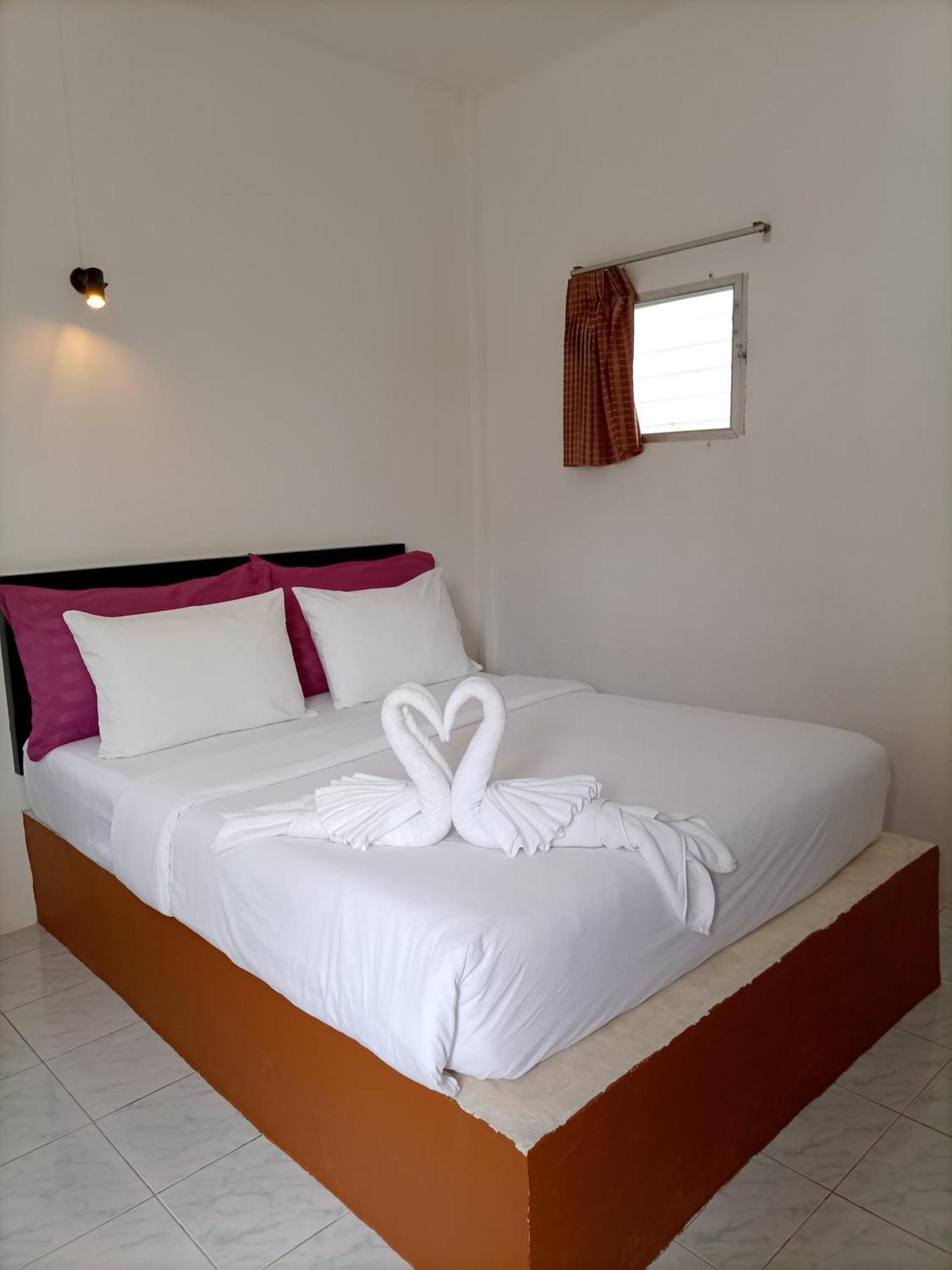 Khaolak Banana Bungalow Khao Lak Esterno foto