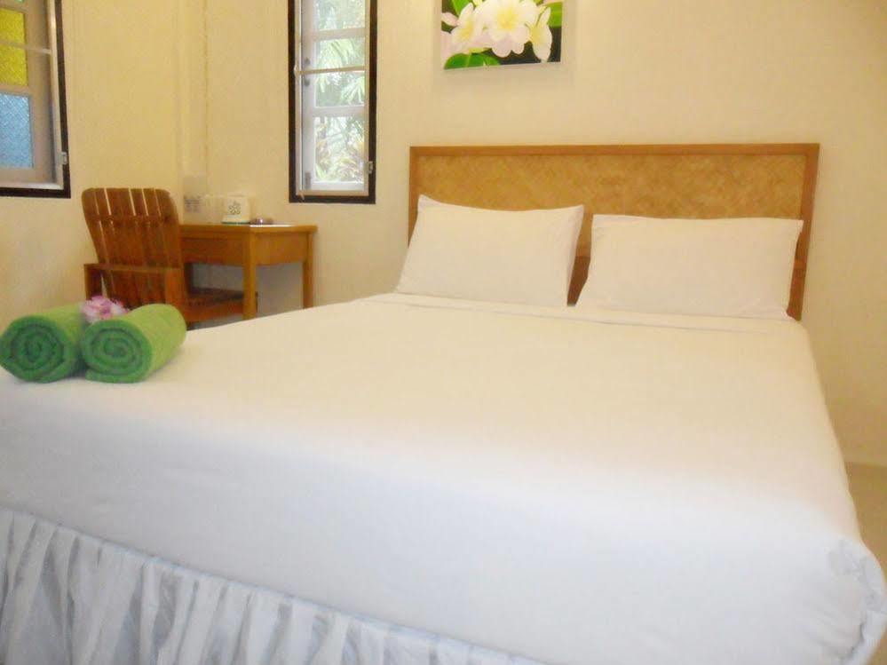 Khaolak Banana Bungalow Khao Lak Esterno foto